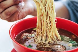 Catat 10 Tempat Kuliner Singapore Yang Halal kuliner Singapore: Seng Kee Black Chicken Herbal Soup
