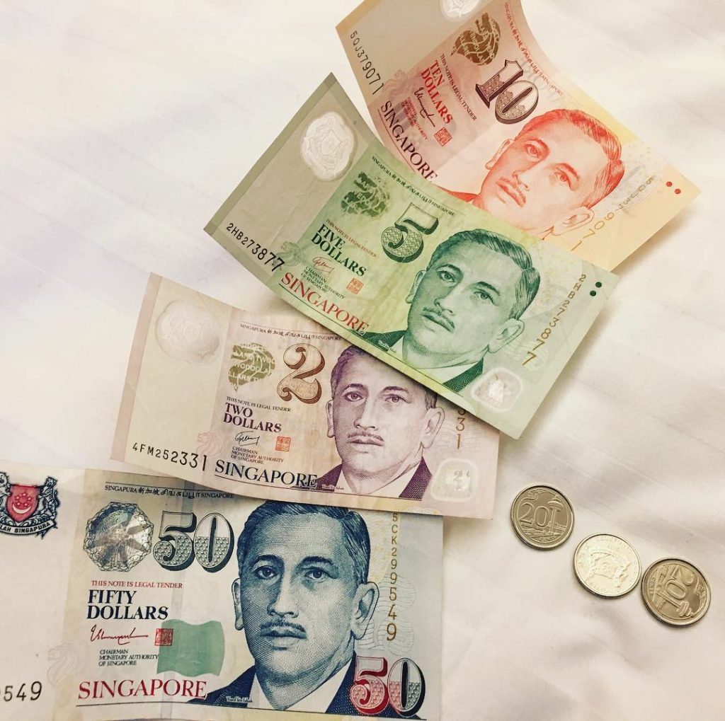 backpacker ke Singapura: Uang Singapore 