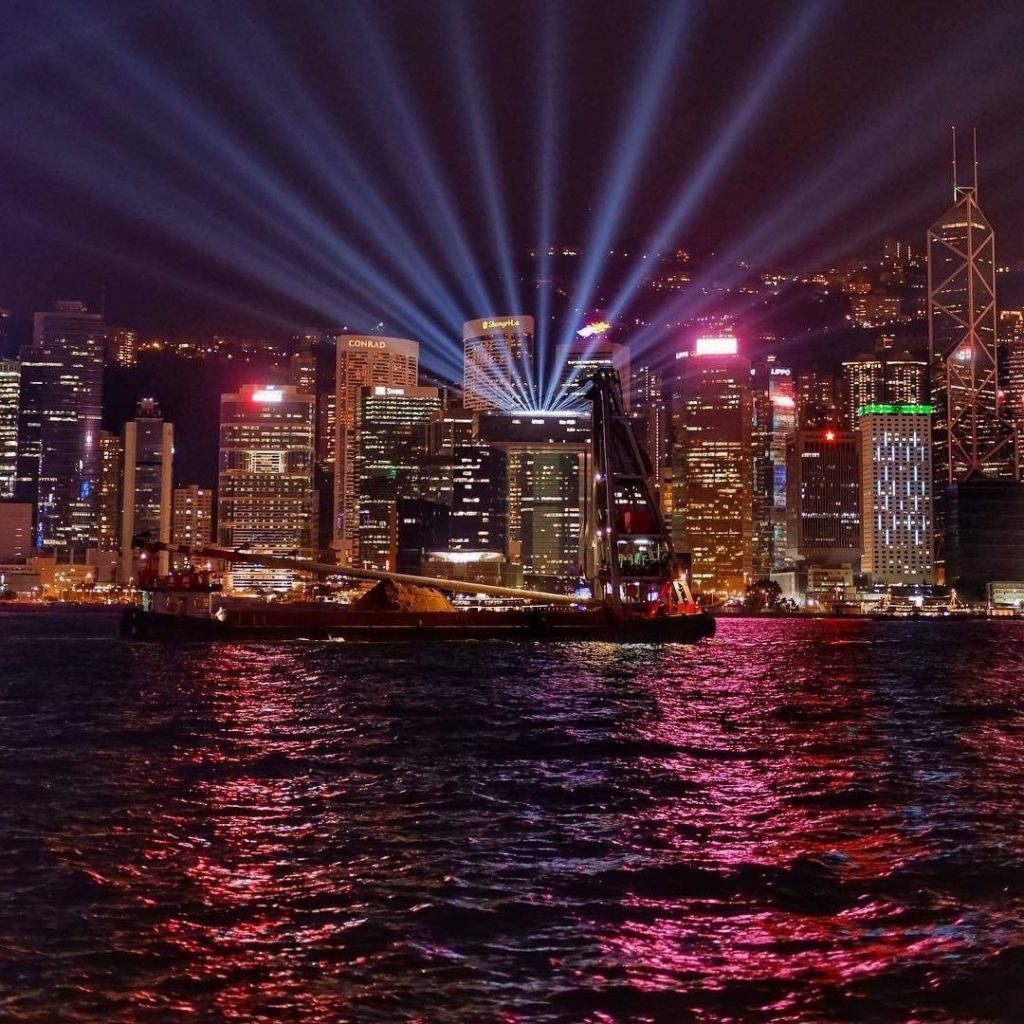 jalan jalan ke Hongkong: A Symphony of Lights 