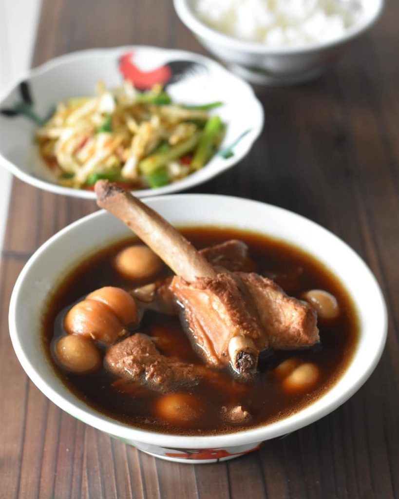 makanan khas Singapura: Bak Kut Teh 