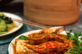 10 Makanan Khas Singapura Yang Harus Dicoba makanan khas Singapura: Chili Crab