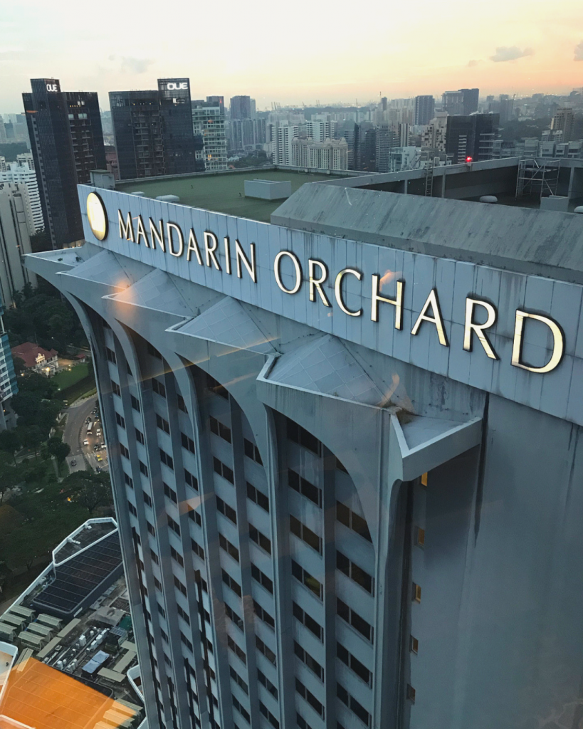 Sunset Singapore : Meritus Club Lounge