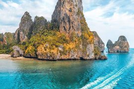 Menjelajahi Keindahan Pantai di Thailand Yang Begitu Menawan jalan jalan ke thailand: Railay Beach