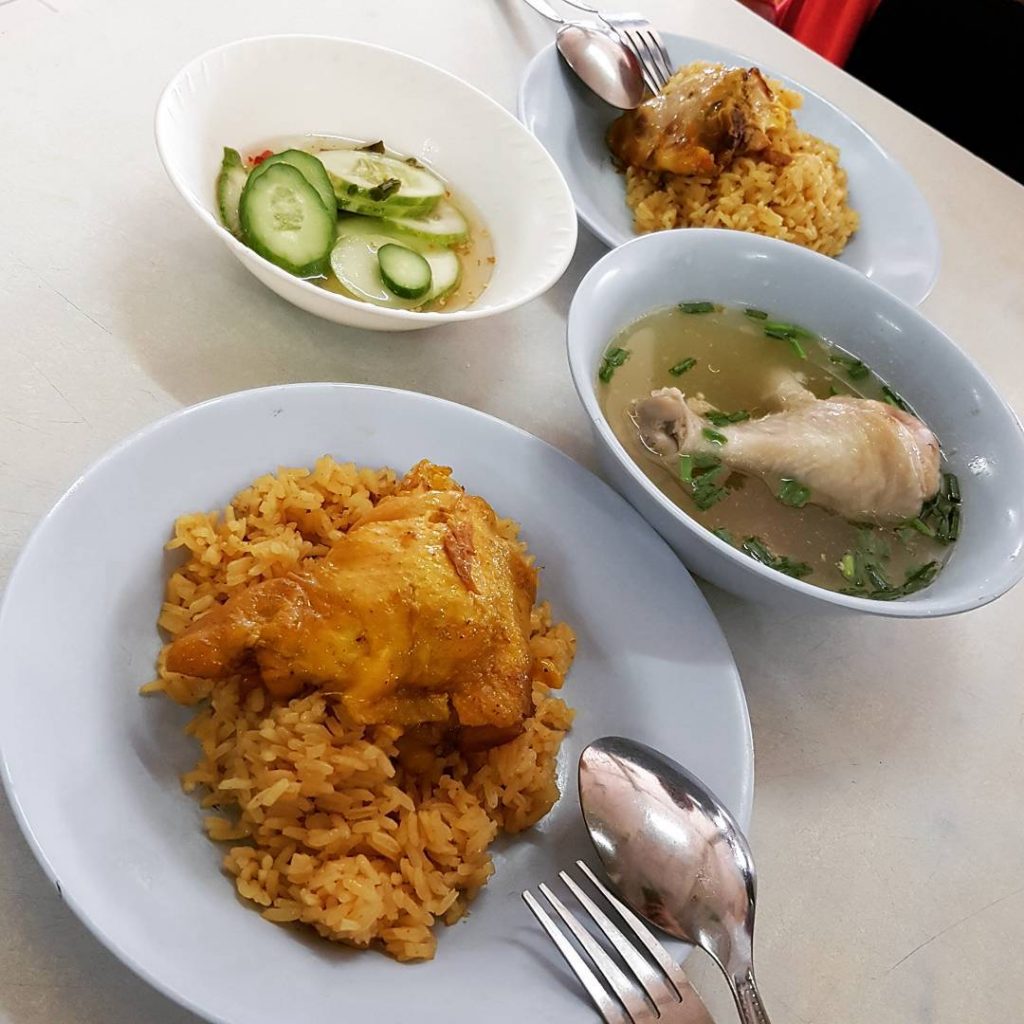 kuliner Thailand: Yellow Chicken Rice 