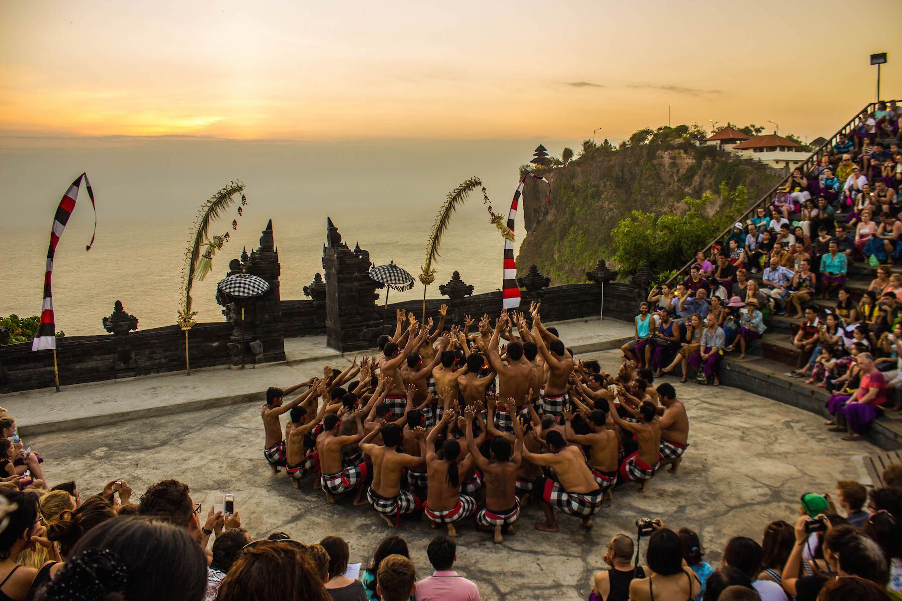 Bali Kecak Dance Uluwatu & Dinner at Jimbaran Seafood with Japanese