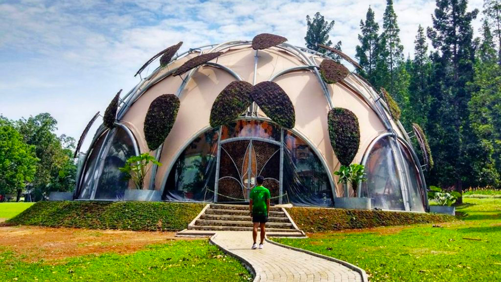 Jakarta Private Tour Bogor Botanical Garden